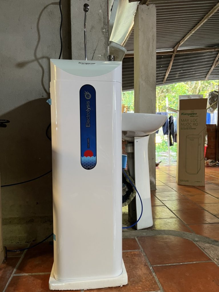 Máy lọc nước nóng lạnh Kangaroo 18L/H Máy lọc nước nóng lạnh Kangaroo 18L/H
